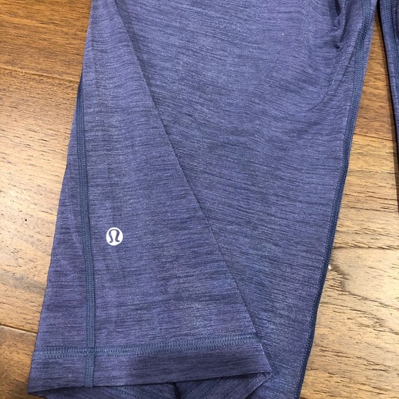 Lululemon Luxstreme Highrise Wide Leg Crops sz 6 - Picture 2 of 3